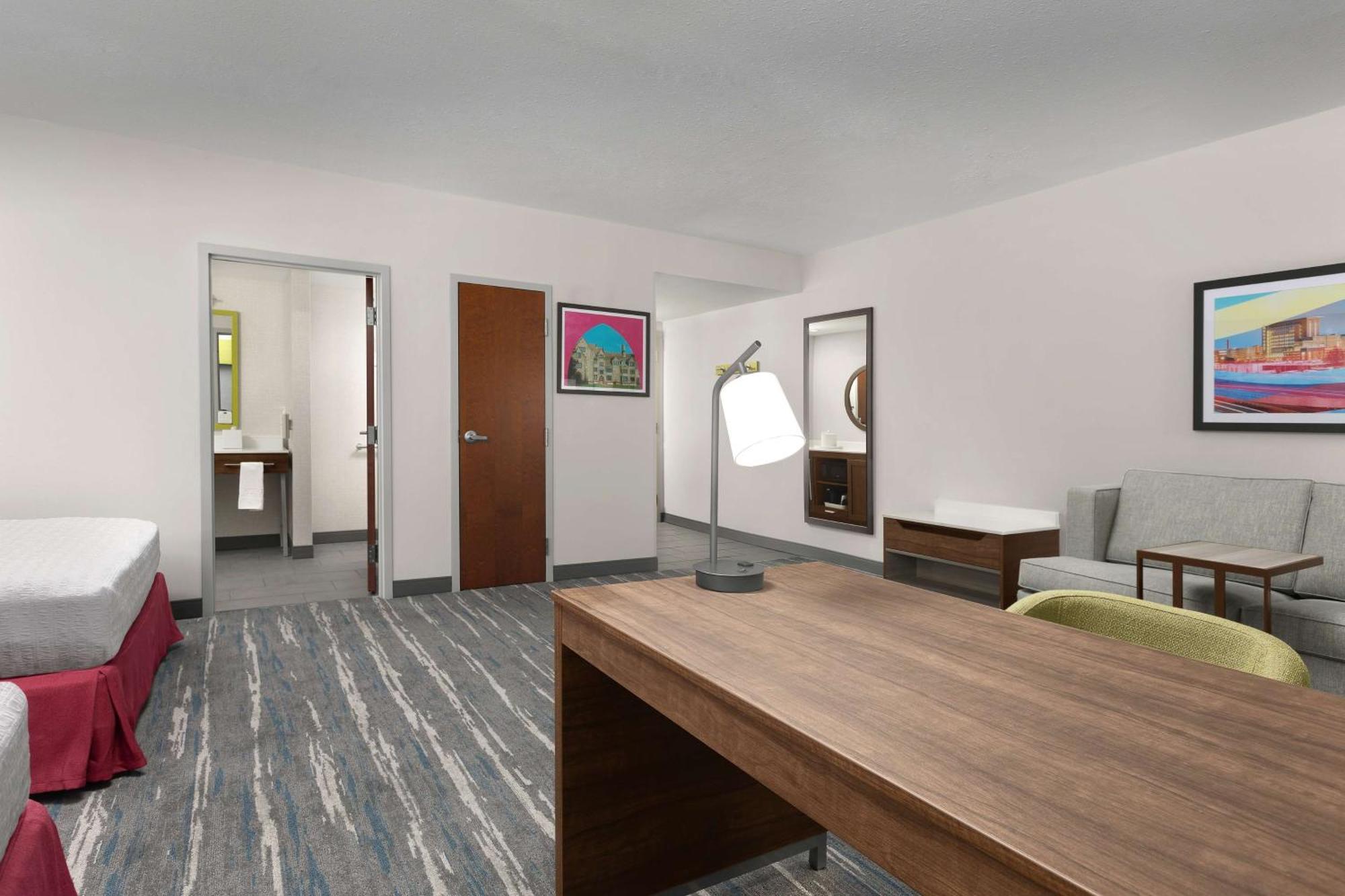 Hampton Inn & Suites Durham University Medical Center Экстерьер фото
